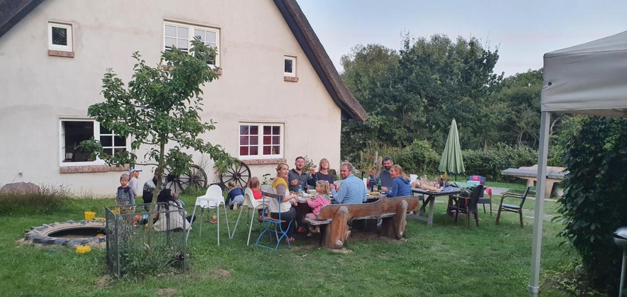 Apartment Kliemkiker, Naehe Binz In Traumhafter Alleinlage Zirkow Esterno foto
